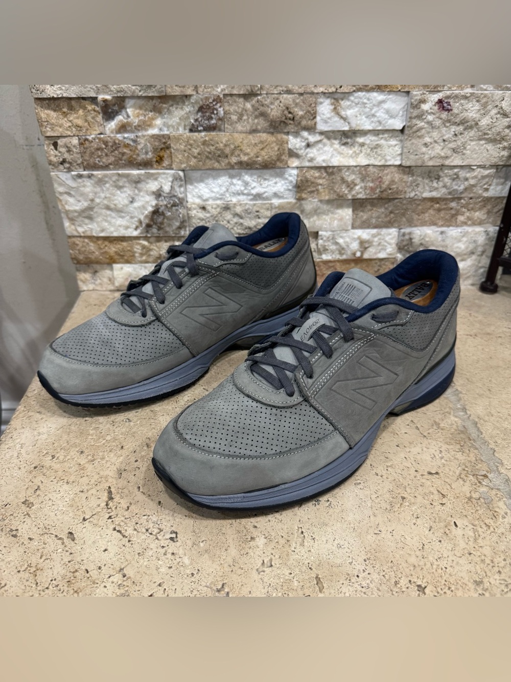 New Balance 2040v3 Made In USA Grey Sneaker Tennis shoes Men's Size 10 EEEE Wide
